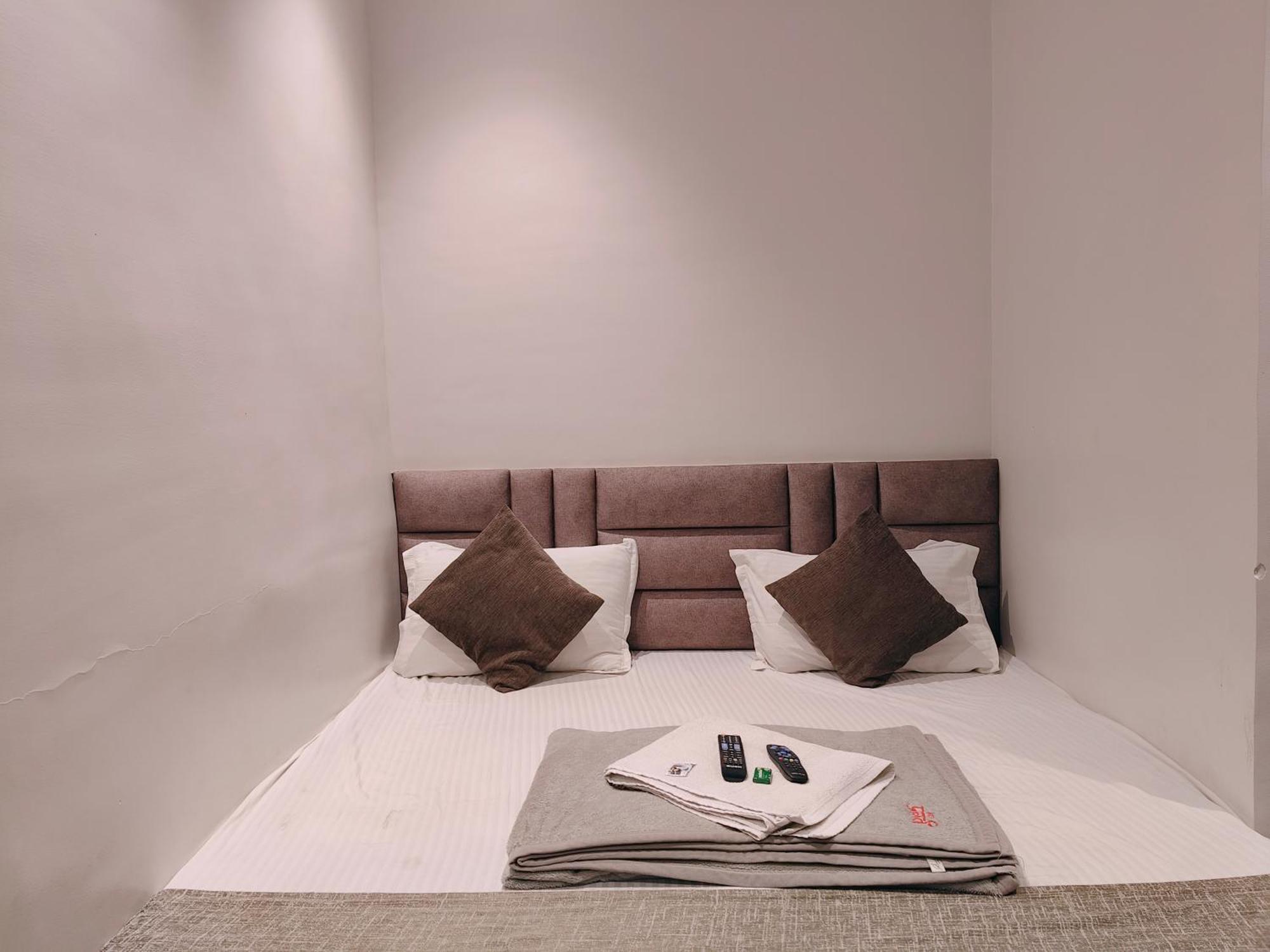 Hotel Pragati Inn Ahmednagar Eksteriør bilde