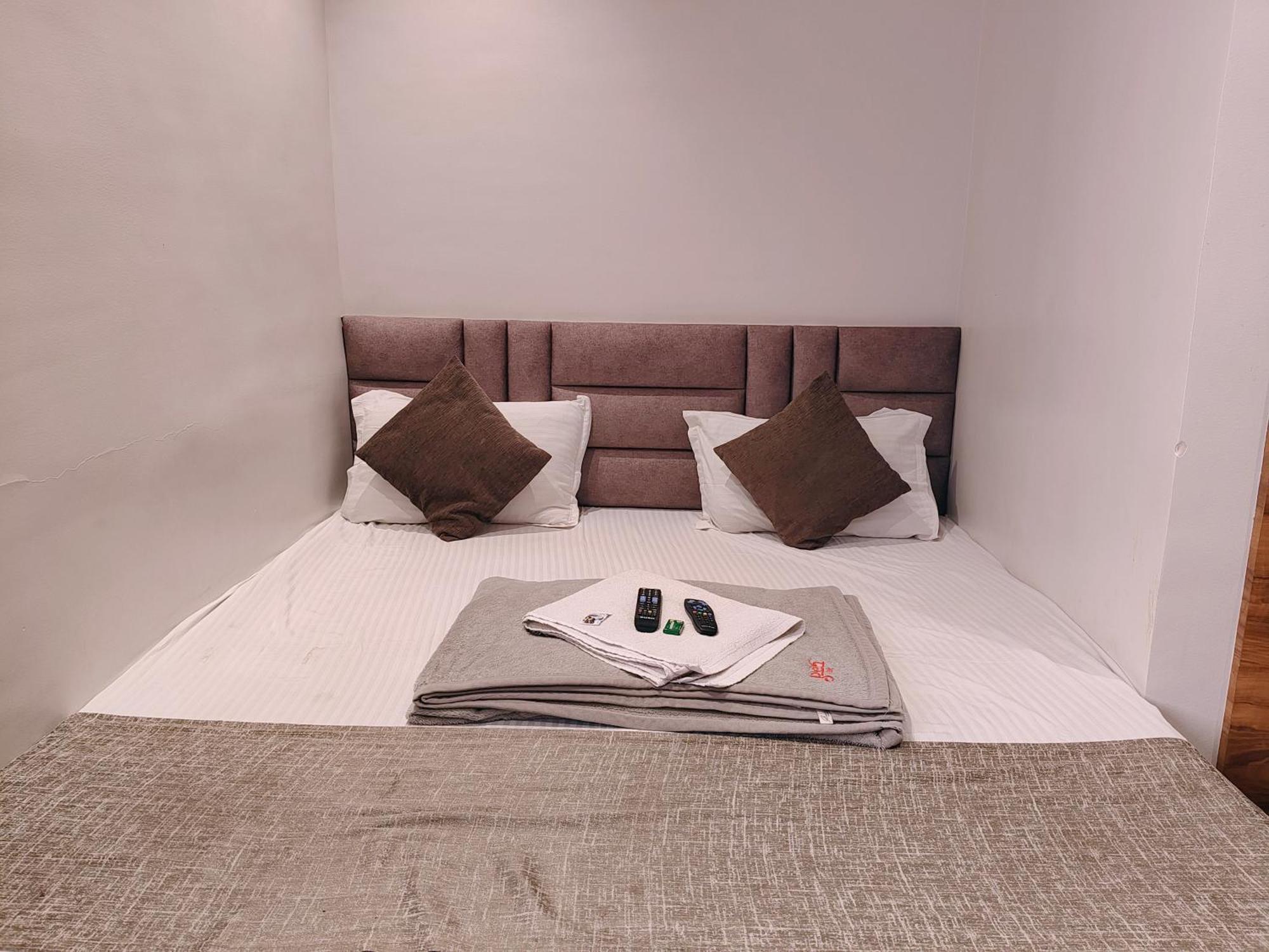 Hotel Pragati Inn Ahmednagar Eksteriør bilde