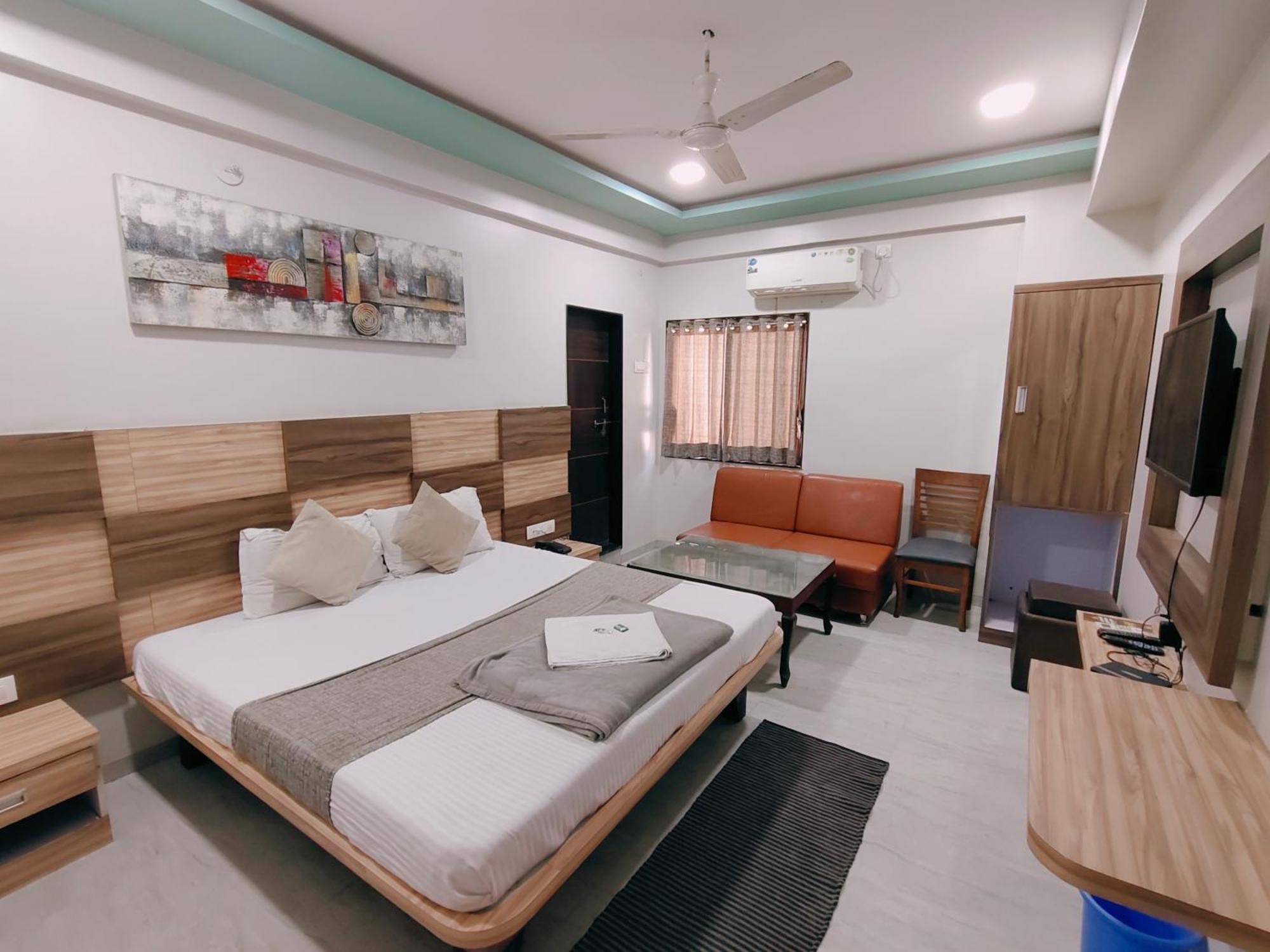 Hotel Pragati Inn Ahmednagar Eksteriør bilde