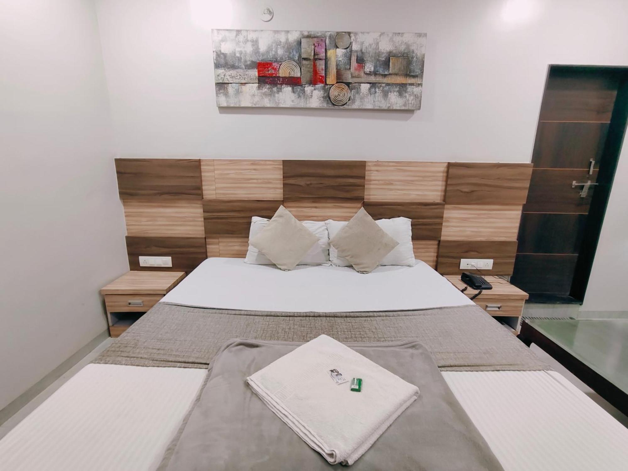 Hotel Pragati Inn Ahmednagar Eksteriør bilde